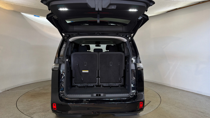 Volkswagen ID. Buzz 210kW Life Pro 86kWh 5dr LWB Auto [7 Seat] Electric Estate - Image 19
